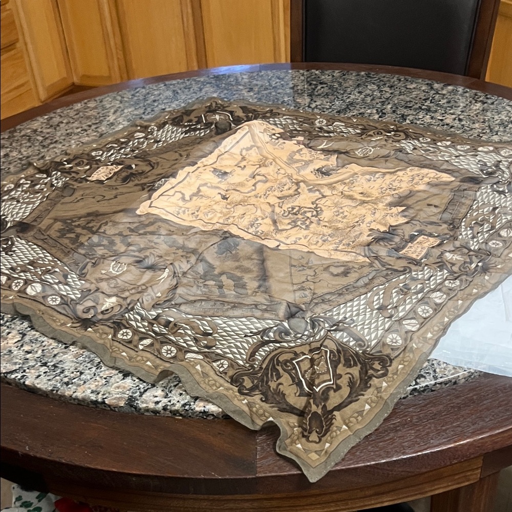 Ellen Tracy Intricate Brown and cream scarf